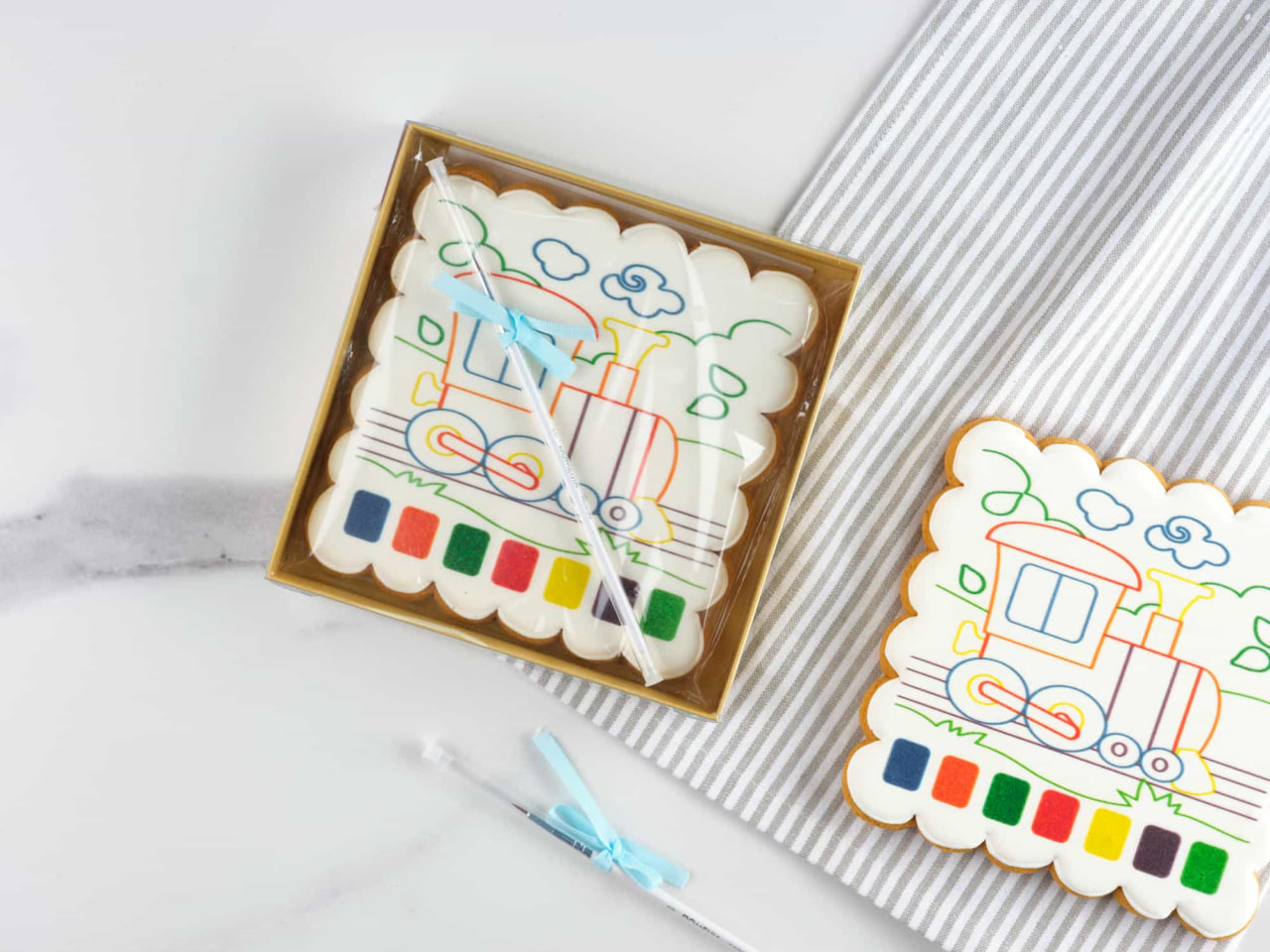 Пряничная раскраска Паровозик