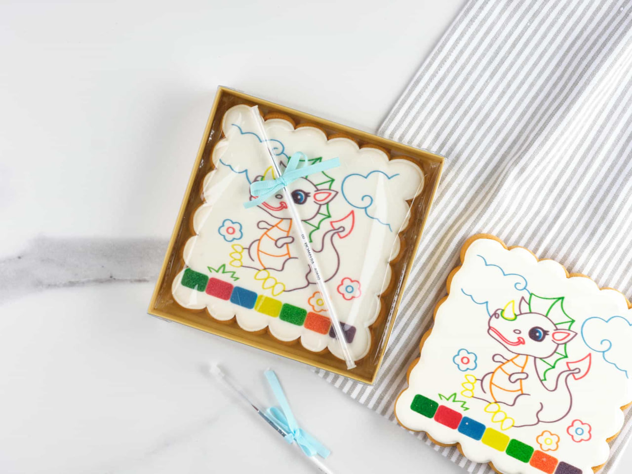 Пряничная раскраска Динозаврик