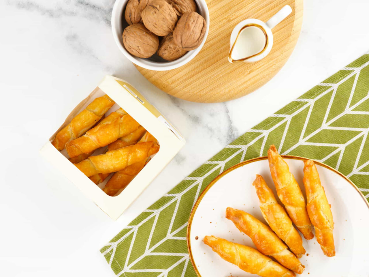 ПП Рогалики с орехом в упаковке