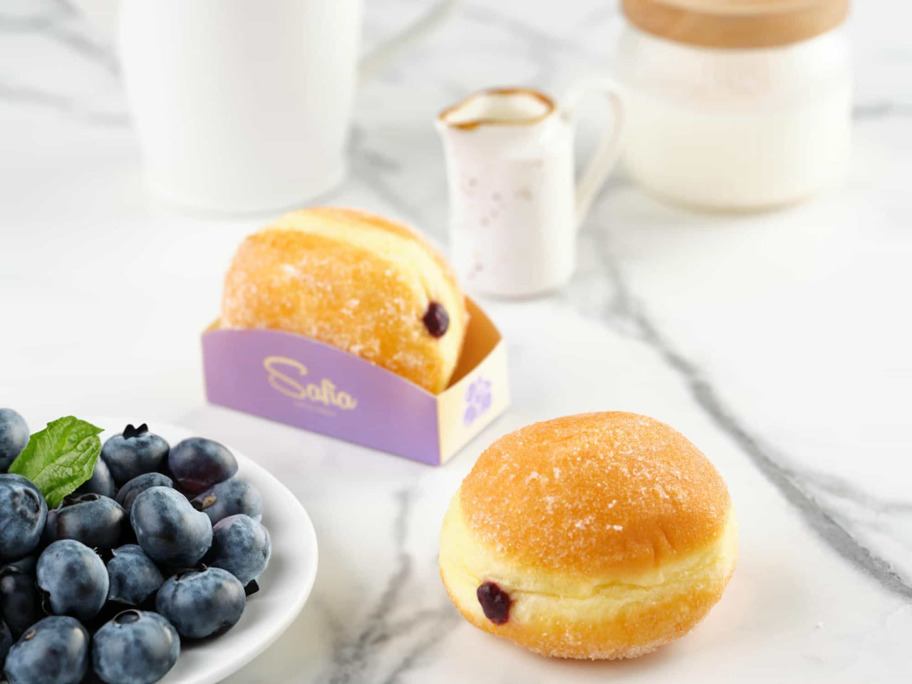 Берлинеры со смородиной