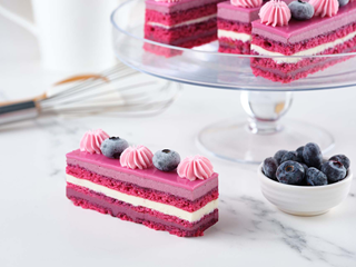 Пирожное Ягодная опера