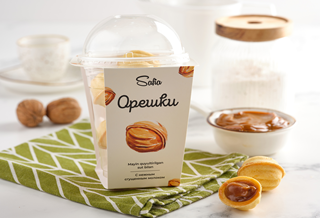 ПП Орешки с карамелью в упаковке